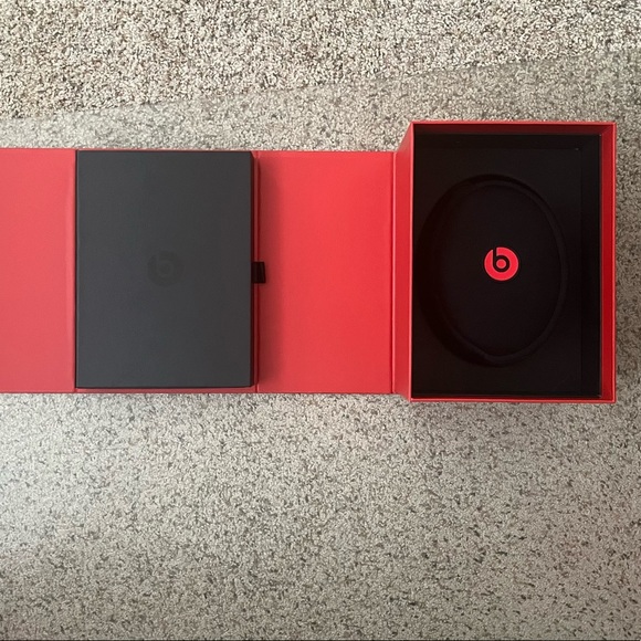 Beats Solo HD - Picture 7 of 11